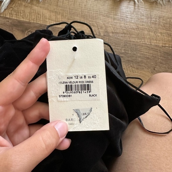 BARDOT Helena Velour Midi Dress - Picture 5 of 6